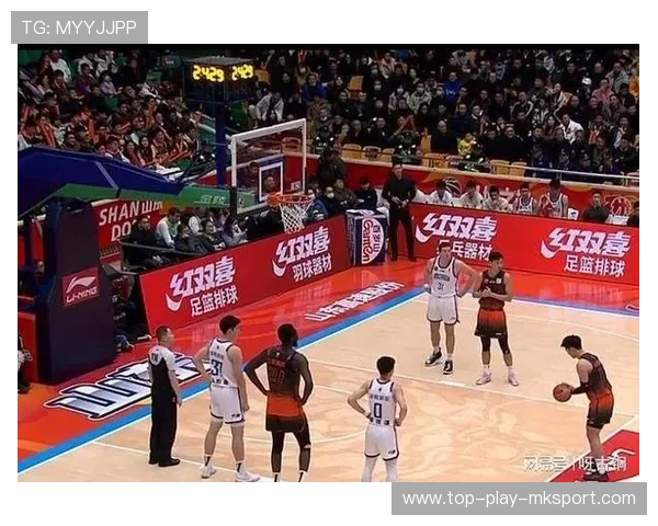 山东高速男篮三分球爆发，外线进攻火力全开